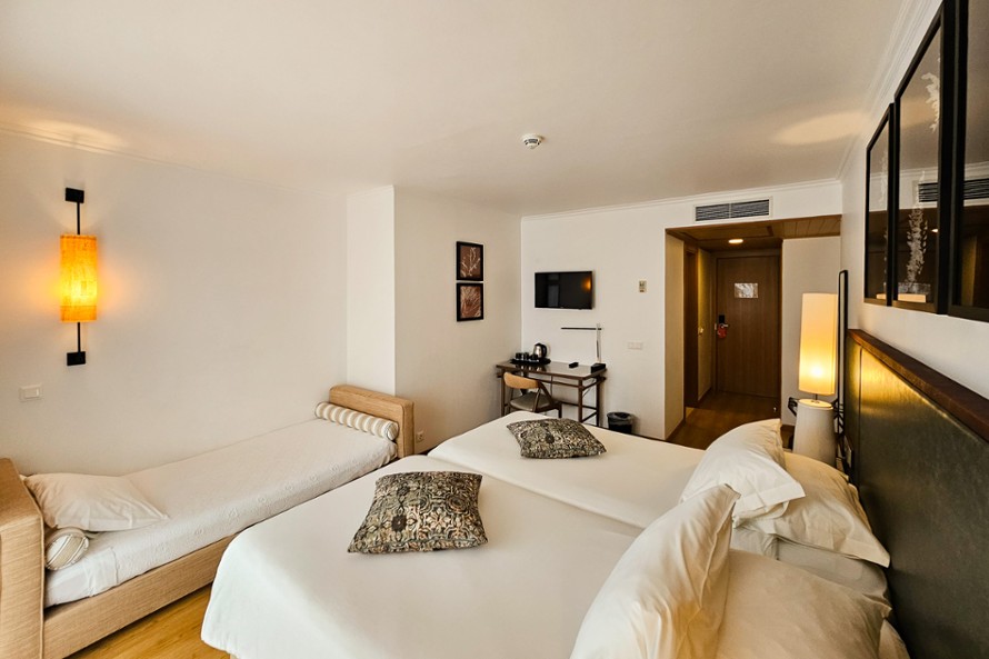 Triple Room